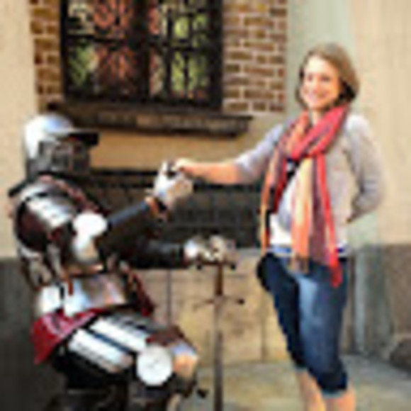 Meet your Posher, Sarah - Picture 1 of 1